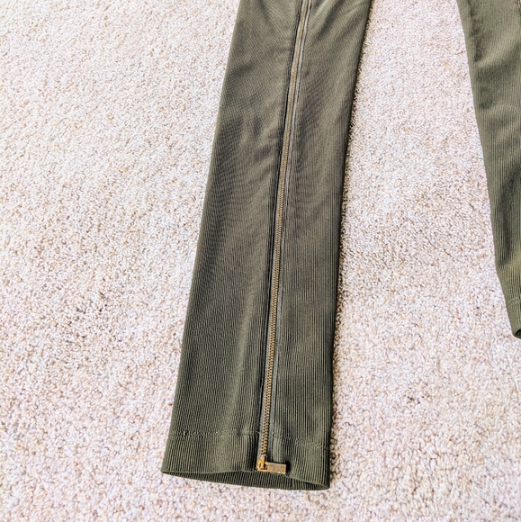 BCBG Olive Green Ribbed Leggings Back Zipper detail - Picture 6 of 12